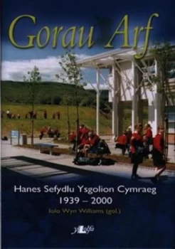 Image of Gorau Arf by Iolo Wyn Williams Hardback