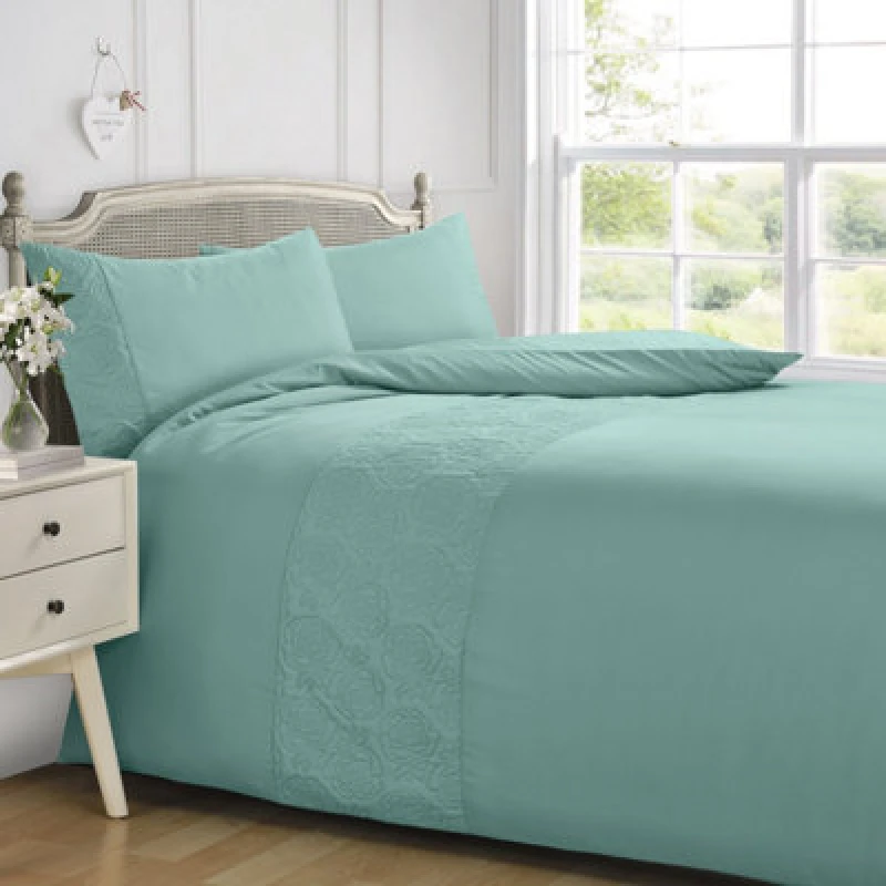 Image of Velosso Cream Quilted Floral Duvet Cover And Pillowcase Set King