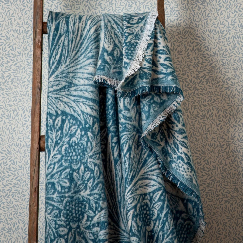 Image of Morris & Co Morris & Co Marigold Jacquard Throw in Indigo Size: 130cm x 170cm Indigo 130cm x 170cm Unisex 5025532811752