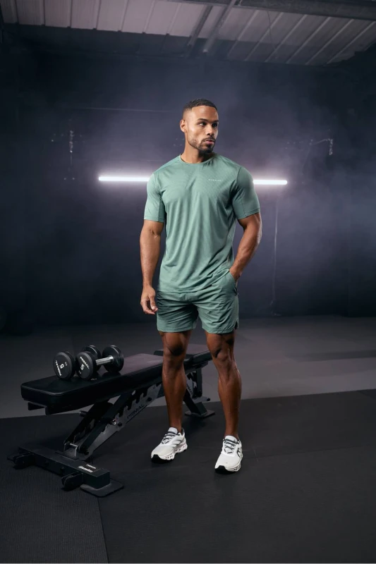 Image of GYM KING Mens Energise Tee Willow Green Size: XL Green Male XL