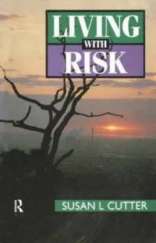 Image of Living with Risk by Susan L Cutter Book