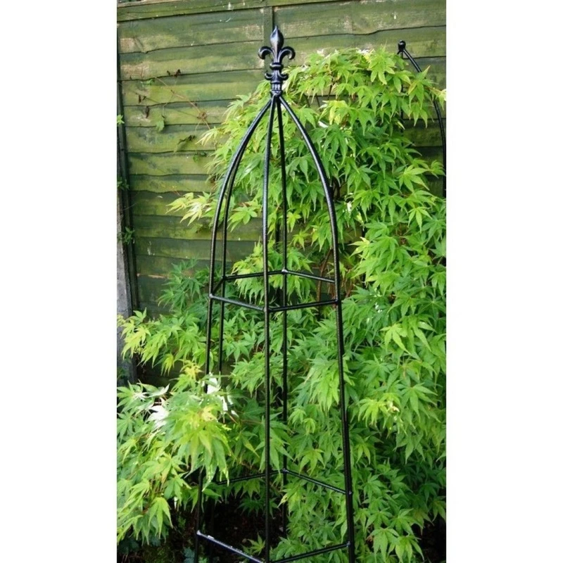 Image of Poppy Forge Gothic 5ft Obelisk - Steel - L38.1 x W38.1 x H152.4cm - BM/RtR in Black Unisex