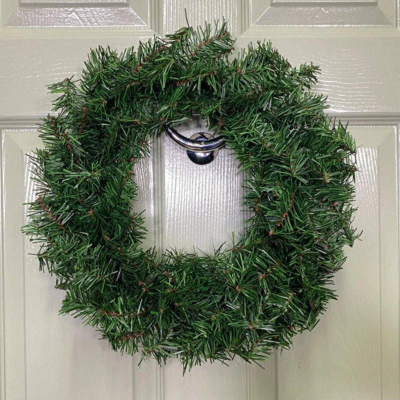 Image of Samuel Alexander 45Cm Plain Green Colorado Christmas Door Wreath With Pvc Tips