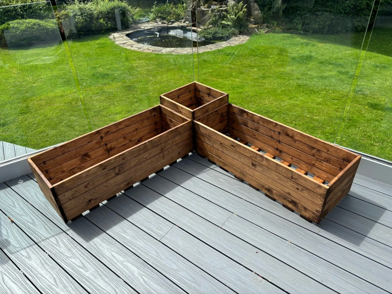 Image of Charles Taylor Trading Berwick Corner Planter Set Brown