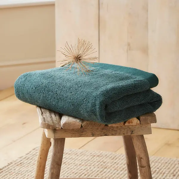Image of DRIFT HOME Drift Home Abode Eco-Friendly Cotton Rich 600gsm Hand Towel, Deep Green AOEGNTXPX3