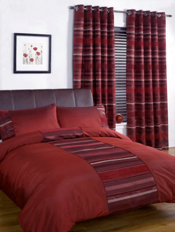 Image of Rapport Home New York Polycotton Duvet Cover Set With Pillowcase in Red Size: Single Red Unisex Single