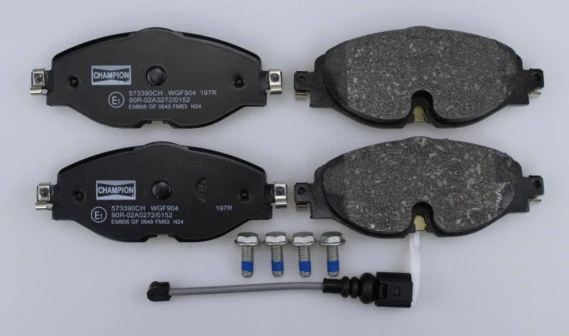 Image of Brake pad set CHAMPION 573390CH