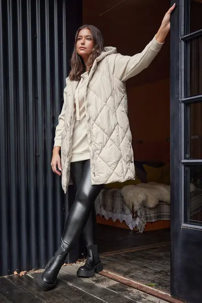 Image of Yours Diamond Quilted Midi Gilet White