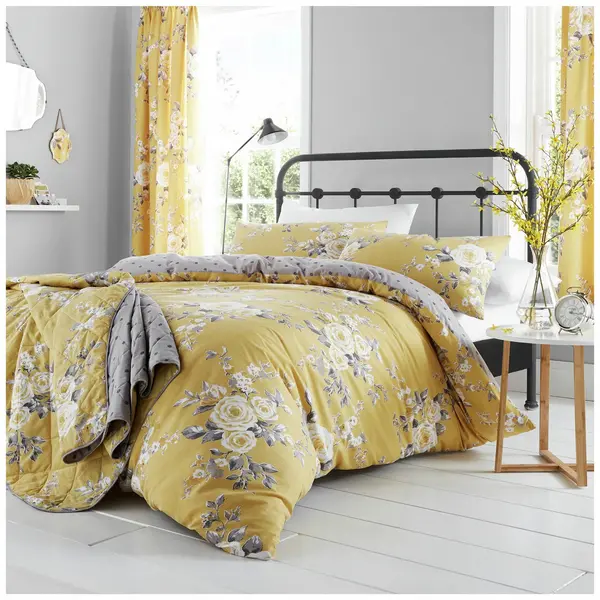 Image of Catherine Lansfield Canterbury Ochre Bedding Set - King size
