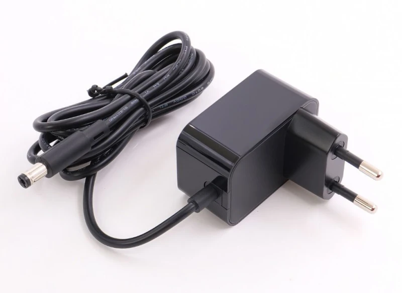 Image of CoreParts MBXGP-AC0002 power adapter/inverter Indoor 12 W Black