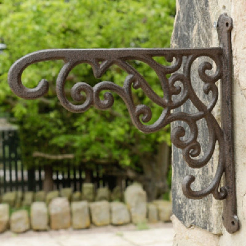 Image of Dibor Vintage Cast Iron Ornate Scrolled Outdoor Hanging Basket Bracket in Brown Size: 1 Pack Brown Unisex 1 Pack