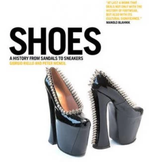Image of Shoes by Giorgio Riello Paperback