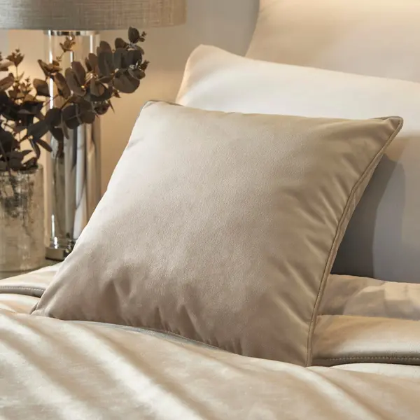 Image of Soiree Melanie Cushion Linen