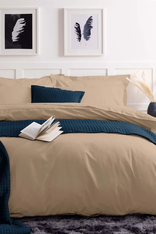 Image of Belledorm Easy Care 200 Thread Count Cotton Polyester Percale Duvet Cover in Yellow Size: Single Yellow Unisex Single
