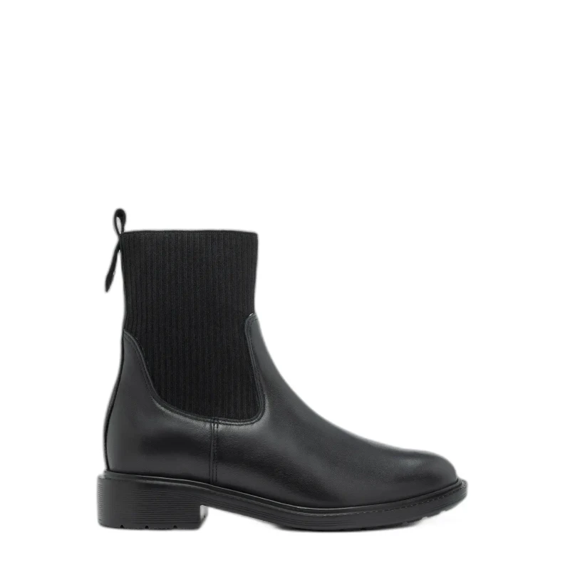 Image of Ryłko Womens leather Chelsea boots Ryłko Adele Noir Female 39