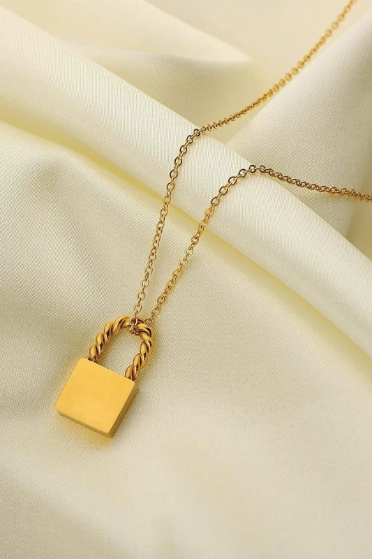 Image of Elk & Bloom Dainty 14K Gold Lock Necklace Gold unisex
