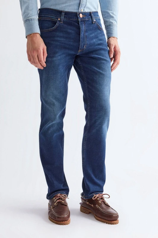 Image of Wrangler Mens Greensboro Straight Fit Jeans For Real in Blue Size: 34R Blue Male 34R