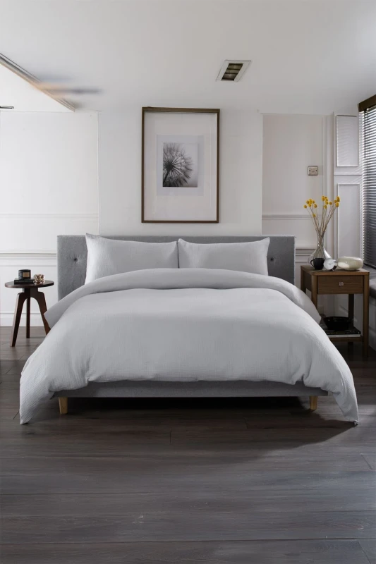 Image of The Lyndon Company The Lyndon Company St Quentin 100% Cotton Reversible Duvet Bedlinen in Grey Size: Double Grey Double Unisex 5054990125323