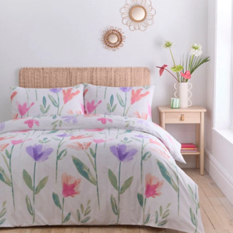 Image of Portfolio Home Charlotte Floral Duvet Cover Quilt Set with Pillowcase Size: King Multicolor Unisex King