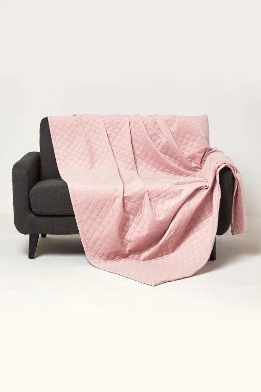 Image of Homescapes Diamond Quilted Velvet Throw Pink