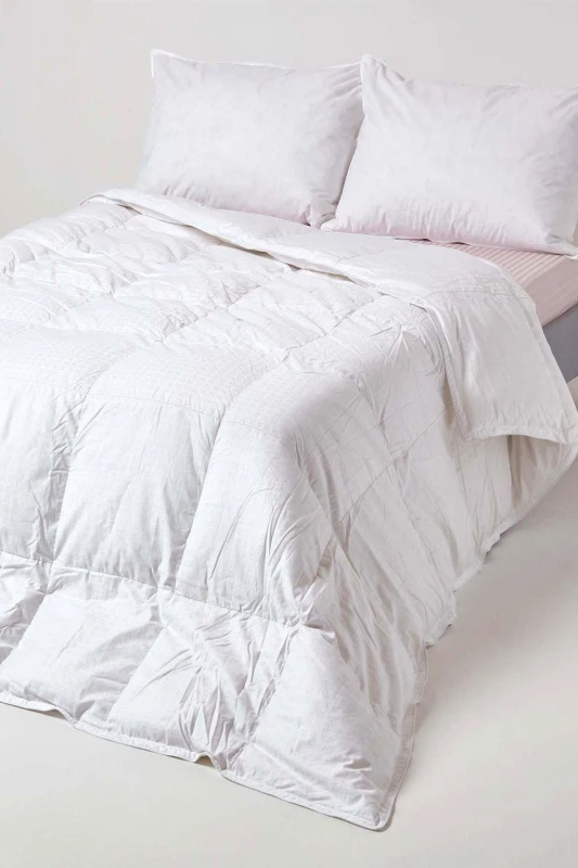 Image of Homescapes Premium White Goose Down 13.5 Tog King Size Winter Duvet