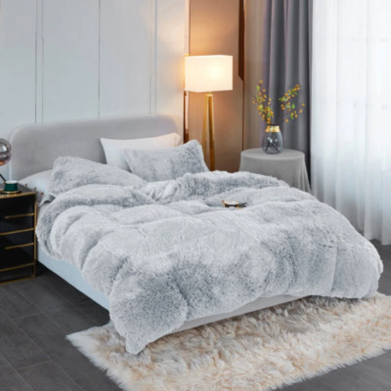 Image of Ezysleep Ezysleep Silver Faux Fur Duvet Cover Set Size: Single Silver Single Unisex 0645569404731