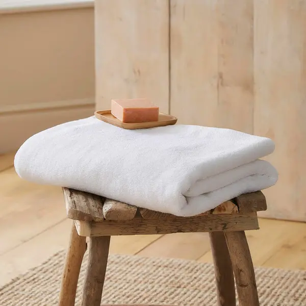 Image of DRIFT HOME Abode Eco-Friendly Cotton Rich 600gsm Face Cloth, White, 3 Pack - Drift Home AOEWESXBX3