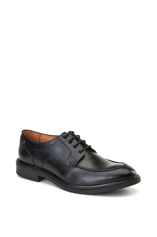 Image of Base London Base London Men Surrey Apron Toe Shoe in Black Size: 12 Black 12 Male 5063294201329
