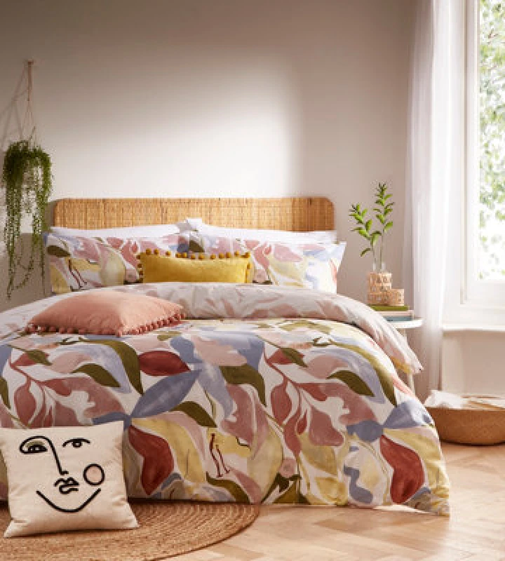 Image of Furn. Amarosa Abstract Floral Reversible Duvet Cover Set, Super King, Pink