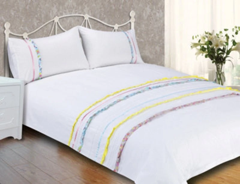 Image of Intimates Elegant Applique Design Button Enclosure Duvet Cover & Pillowcase Set Size: King Multicolor Unisex King